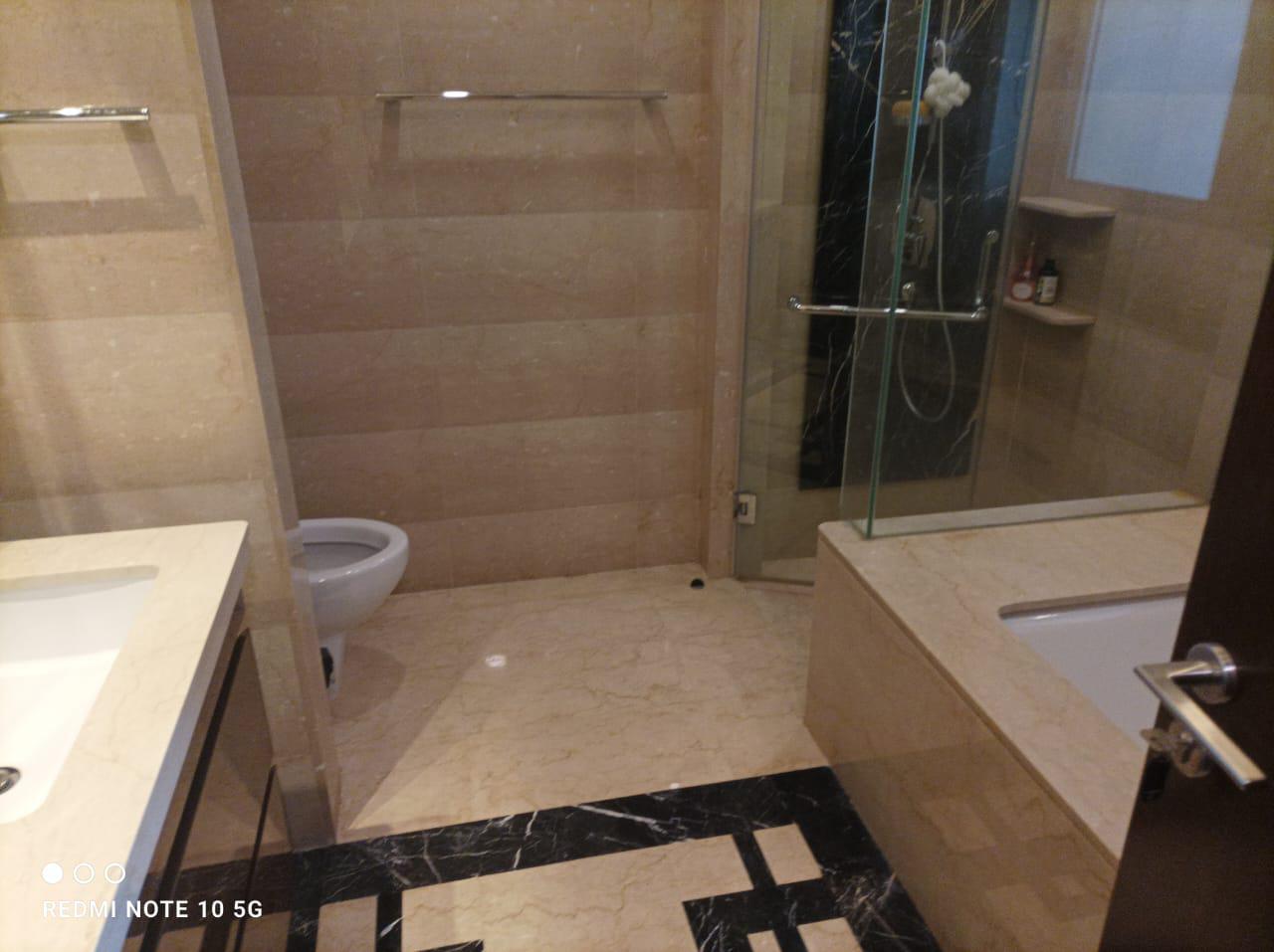 1000446652